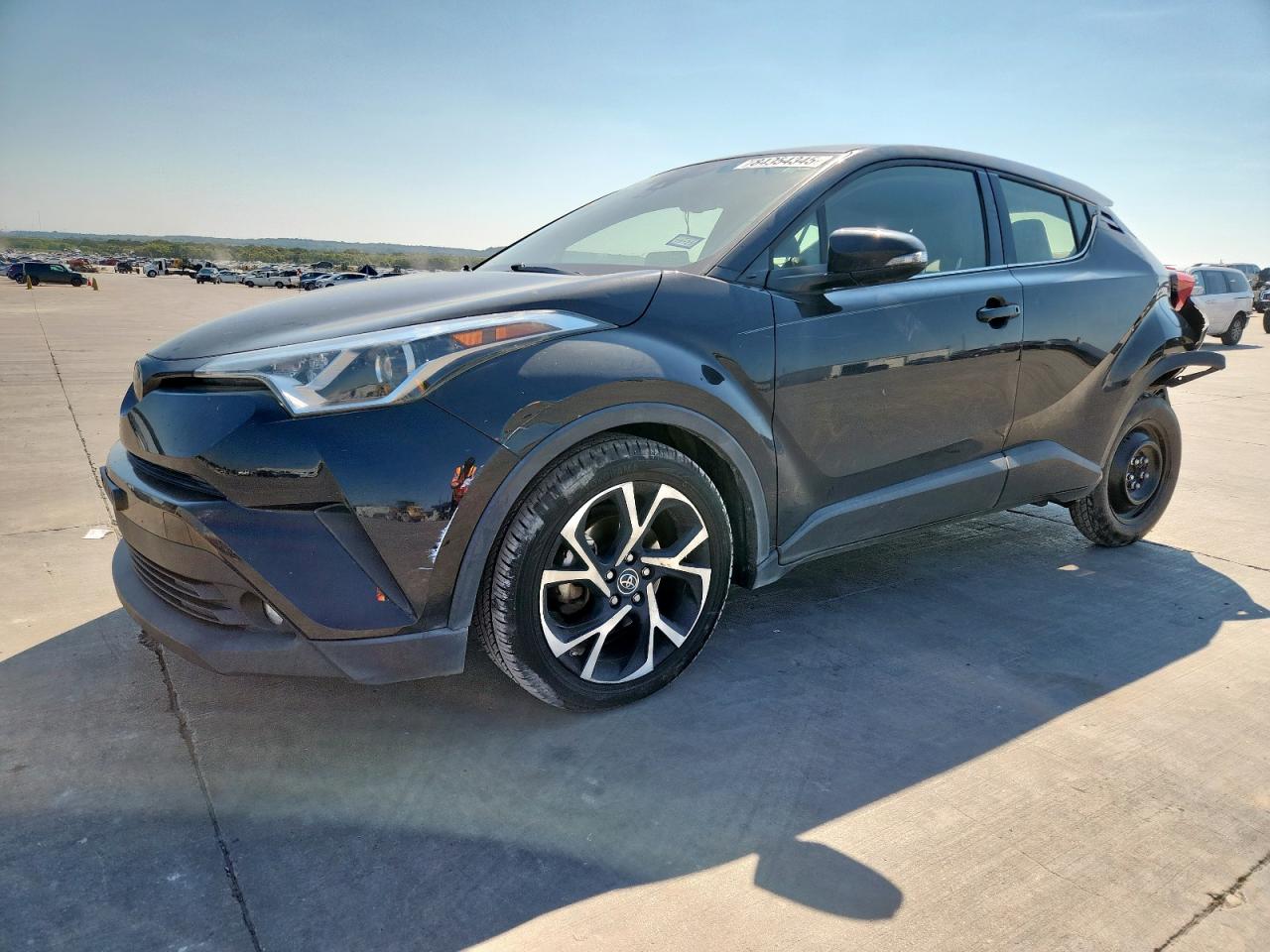 TOYOTA C-HR XLE 2019