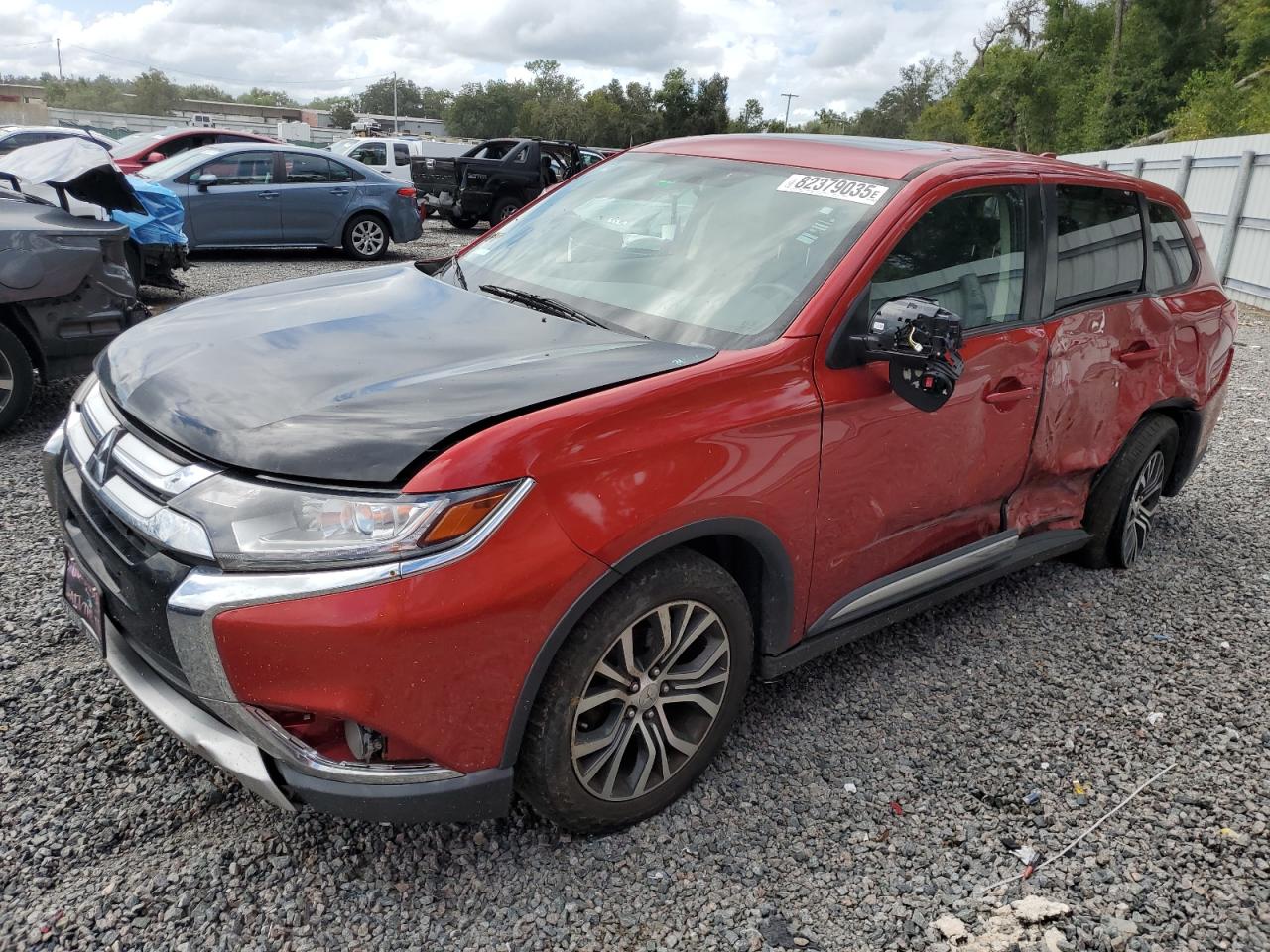 MITSUBISHI OUTLANDER 2017