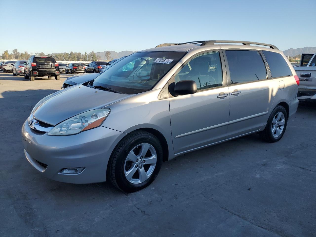 TOYOTA SIENNA CE 2008