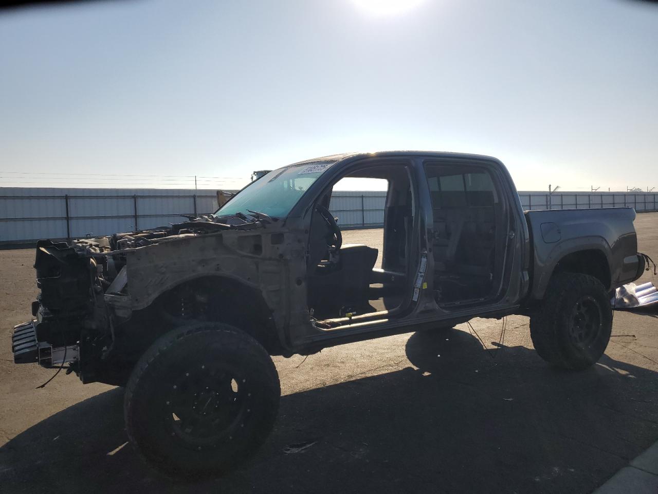 TOYOTA TACOMA 2018