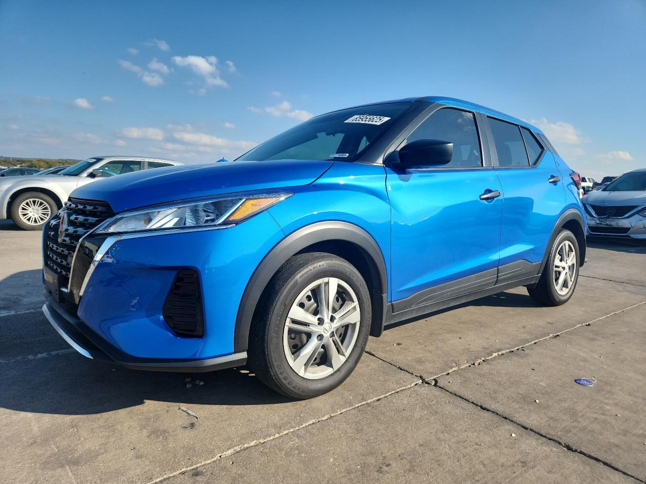 NISSAN KICKS 2023