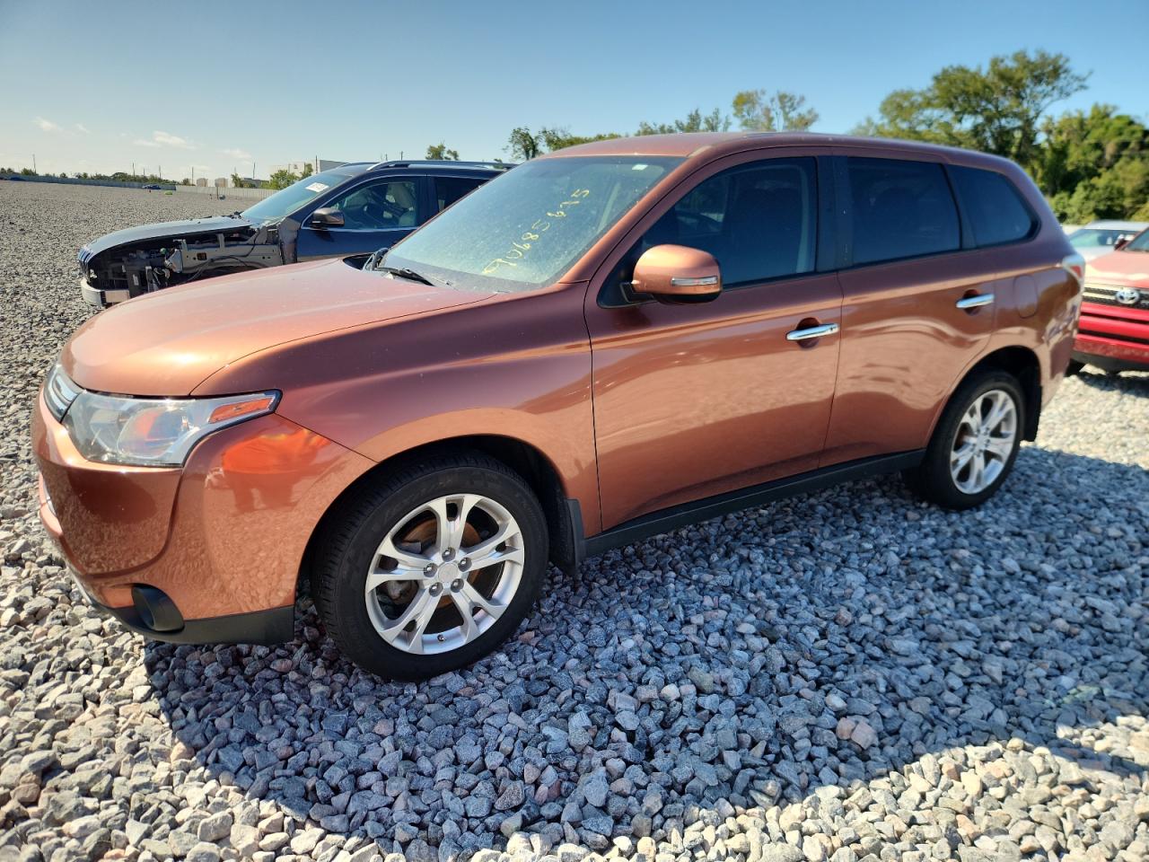 MITSUBISHI OUTLANDER 2014