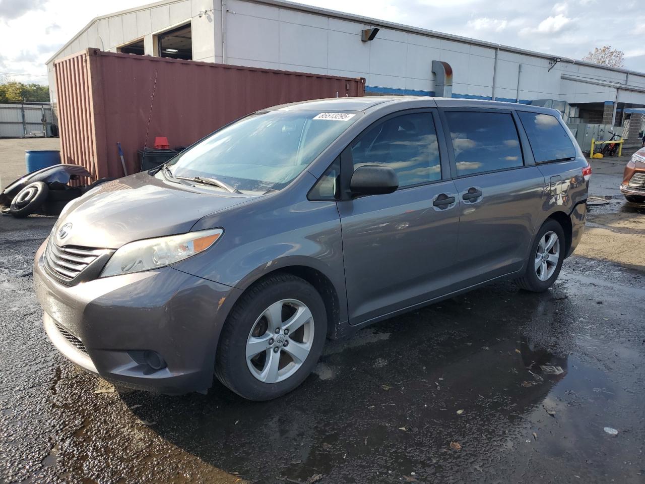 TOYOTA SIENNA 2011