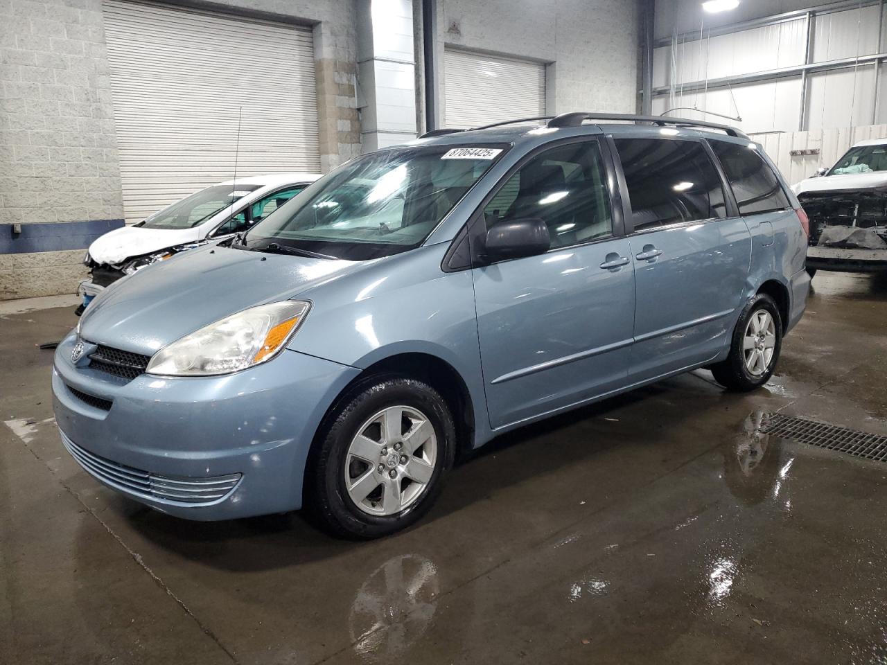TOYOTA SIENNA CE 2005