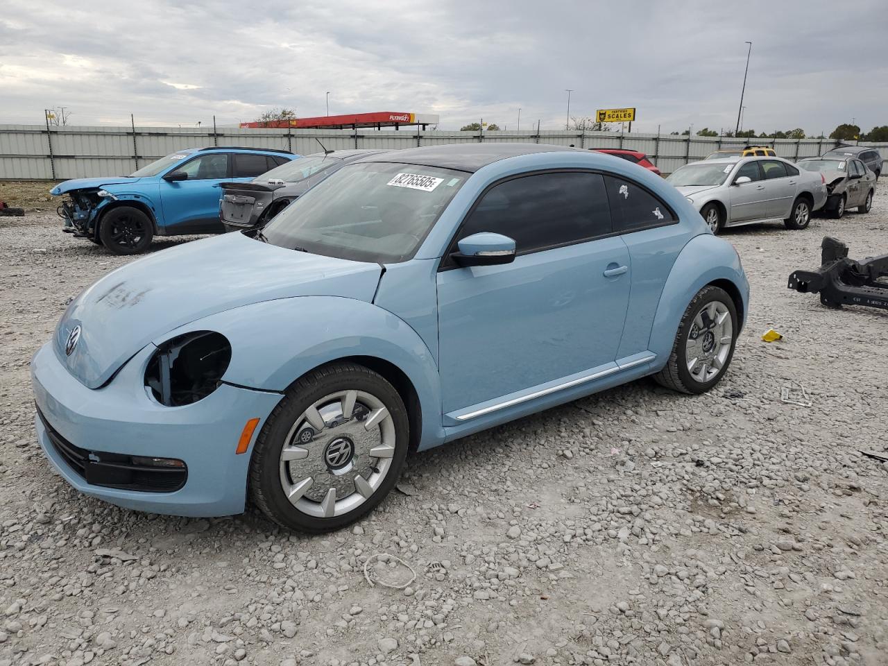 VOLKSWAGEN BEETLE 2014