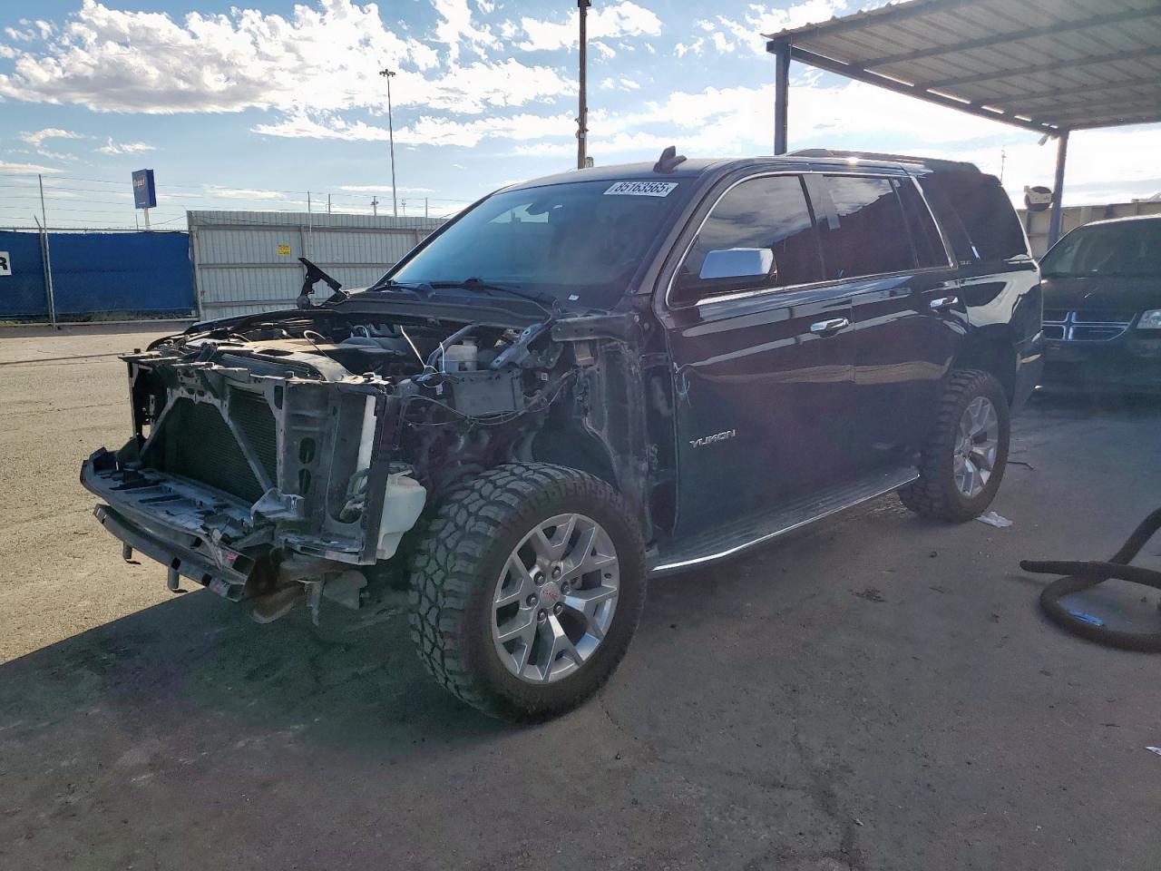 GMC YUKON SLE 2017