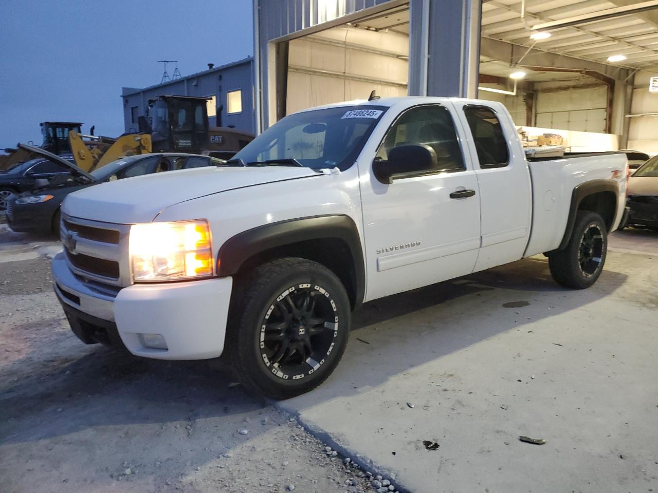 CHEVROLET SILVERADO 2011