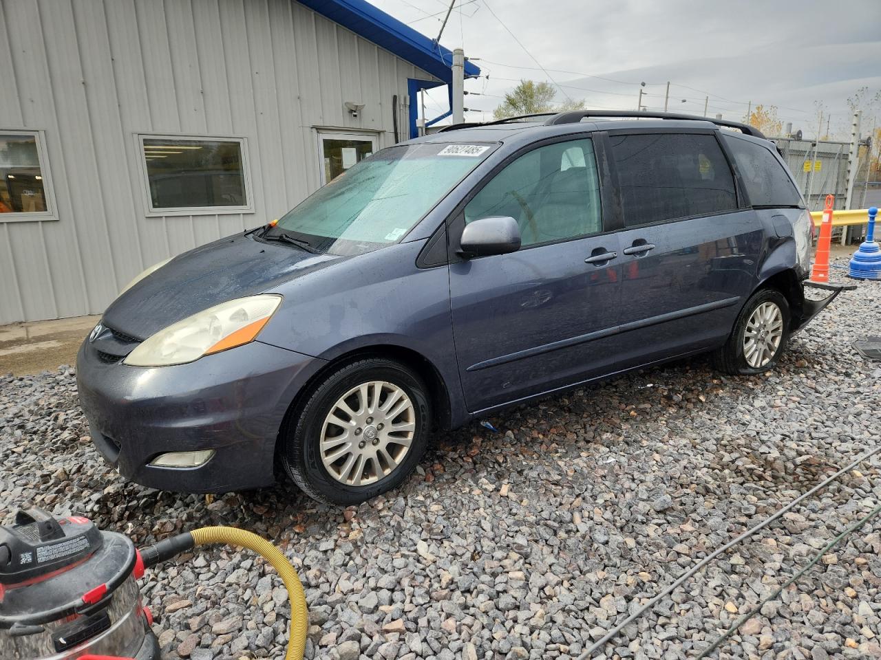 TOYOTA SIENNA XLE 2007