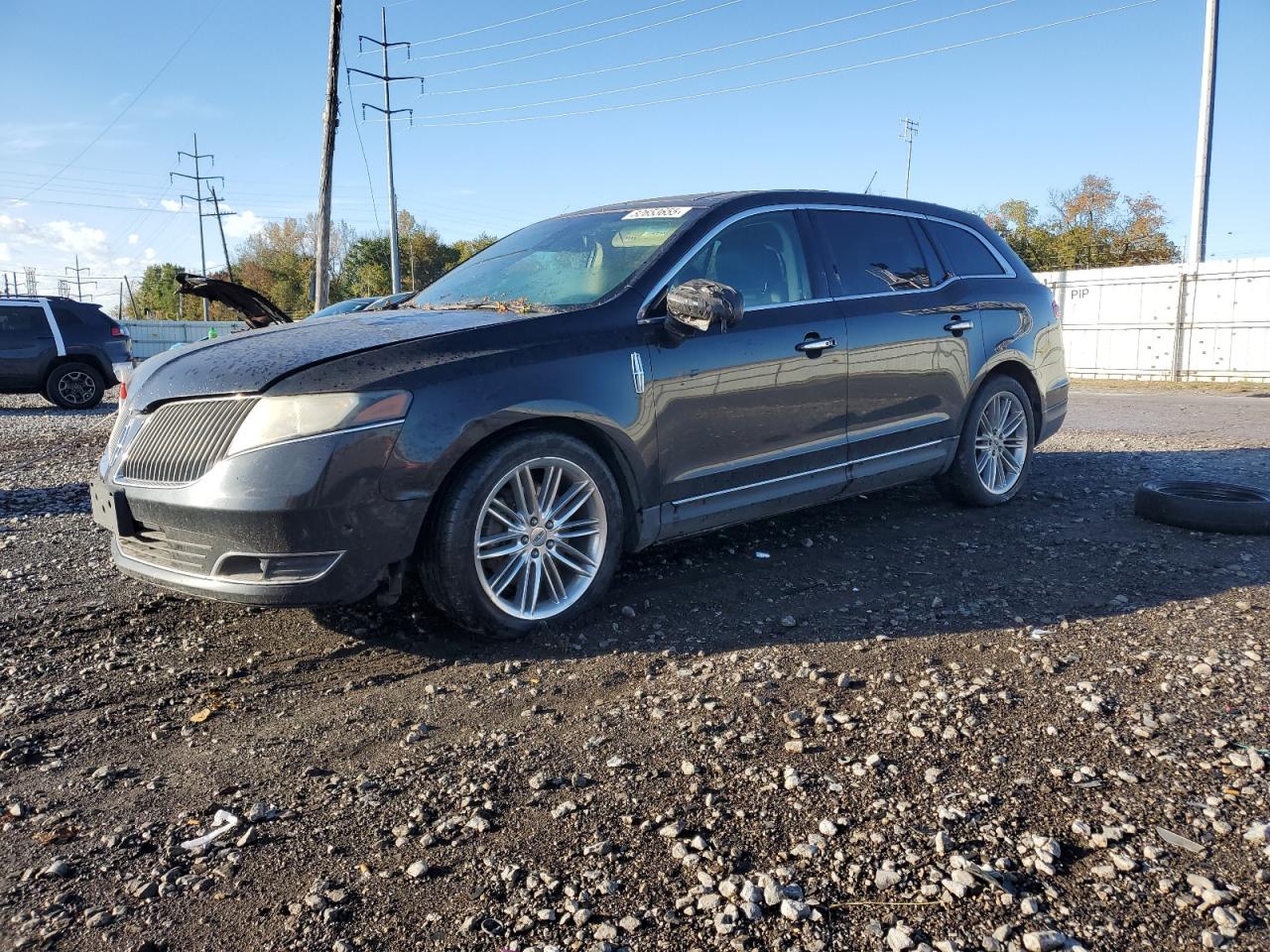 LINCOLN MKT 2013