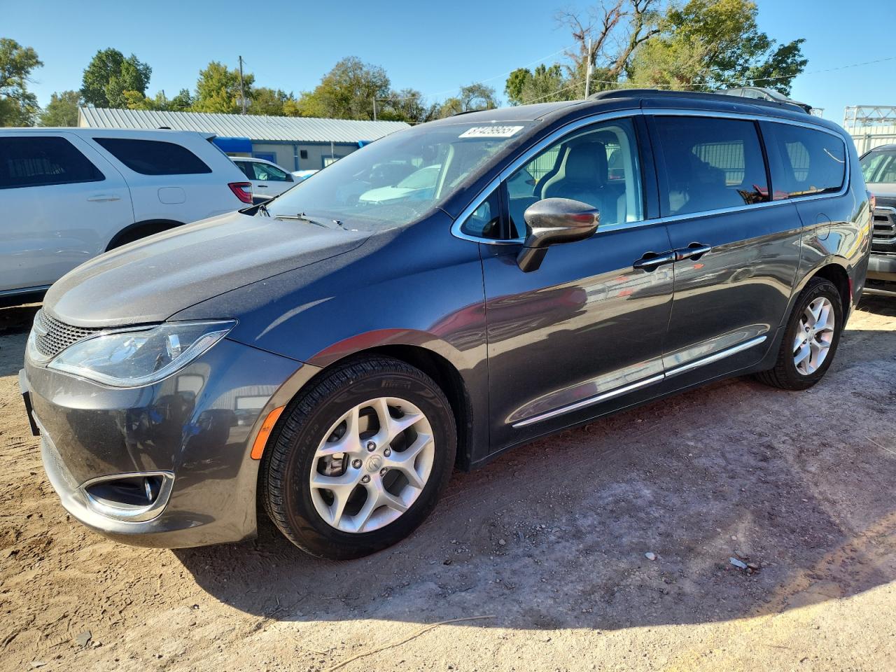 CHRYSLER PACIFICA 2017