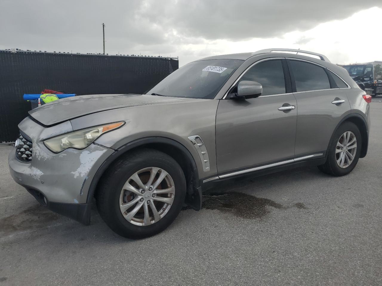 INFINITI FX35 2011