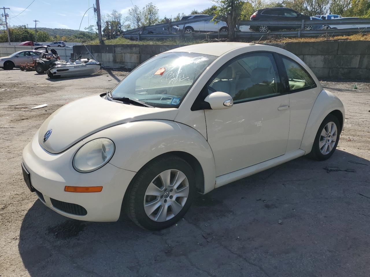 VOLKSWAGEN NEW BEETLE 2009