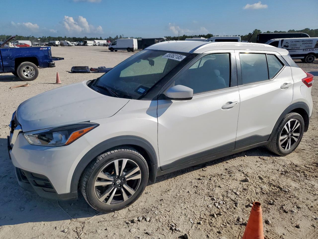 NISSAN KICKS SV 2020