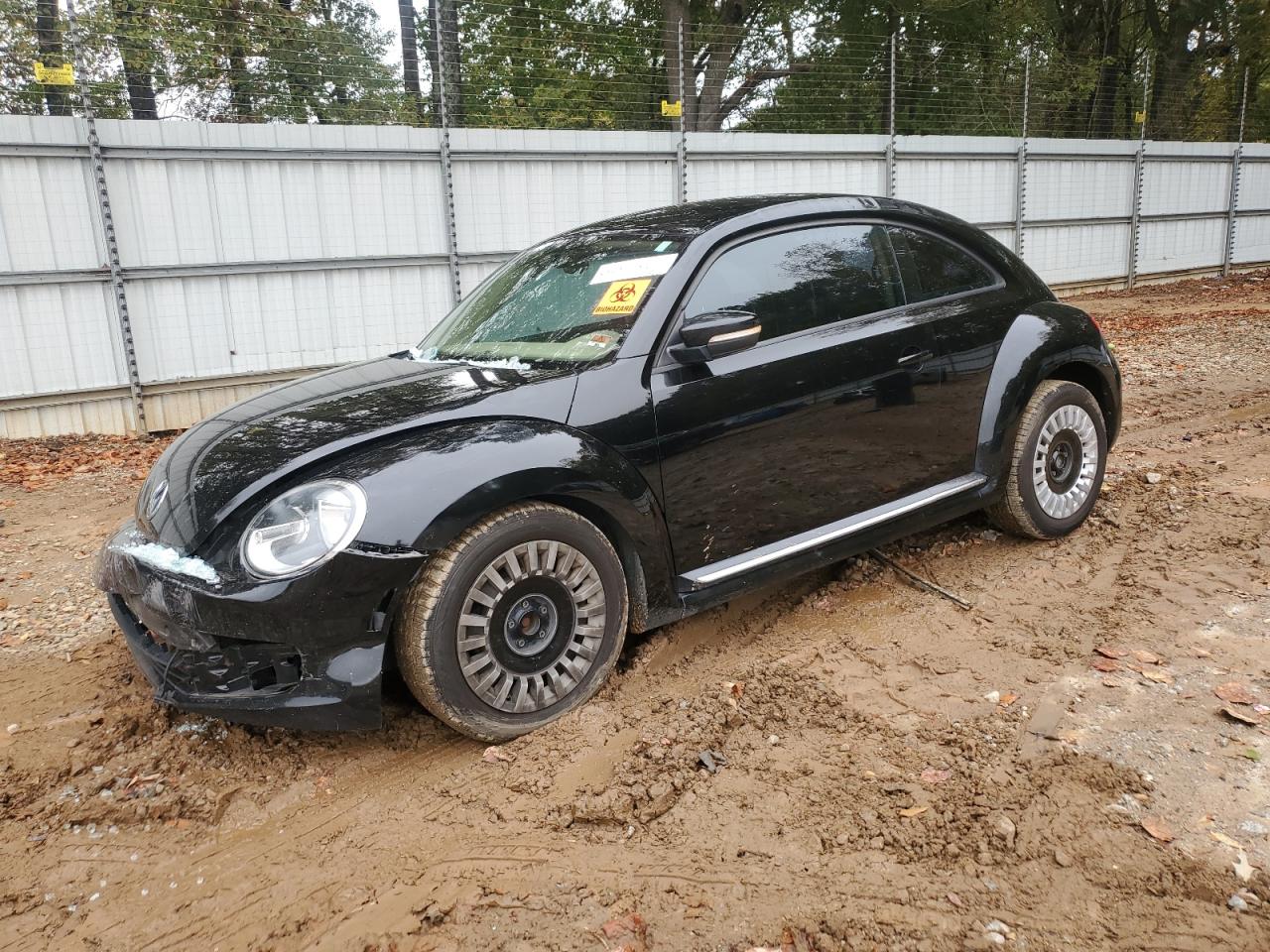 VOLKSWAGEN BEETLE 2014
