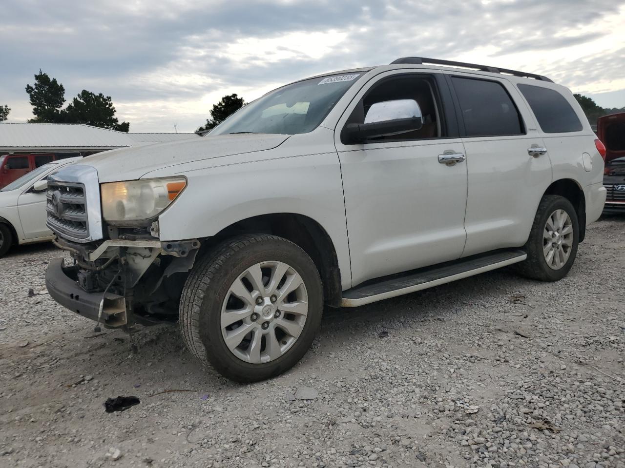 TOYOTA SEQUOIA PLATINUM 2011