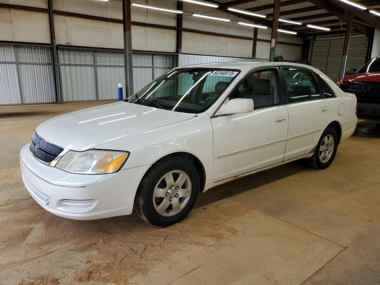 TOYOTA AVALON XL 2001