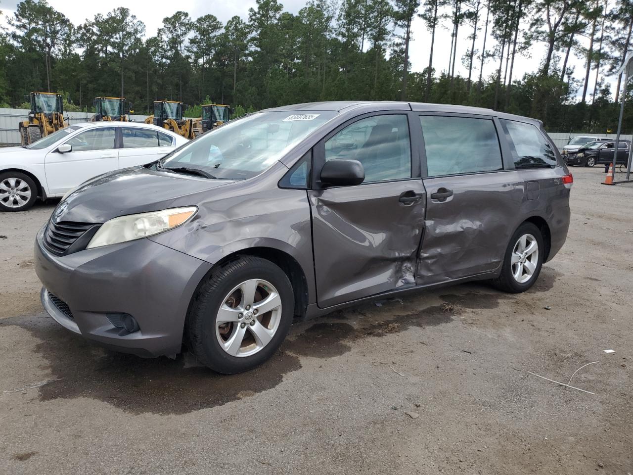 TOYOTA SIENNA 2013