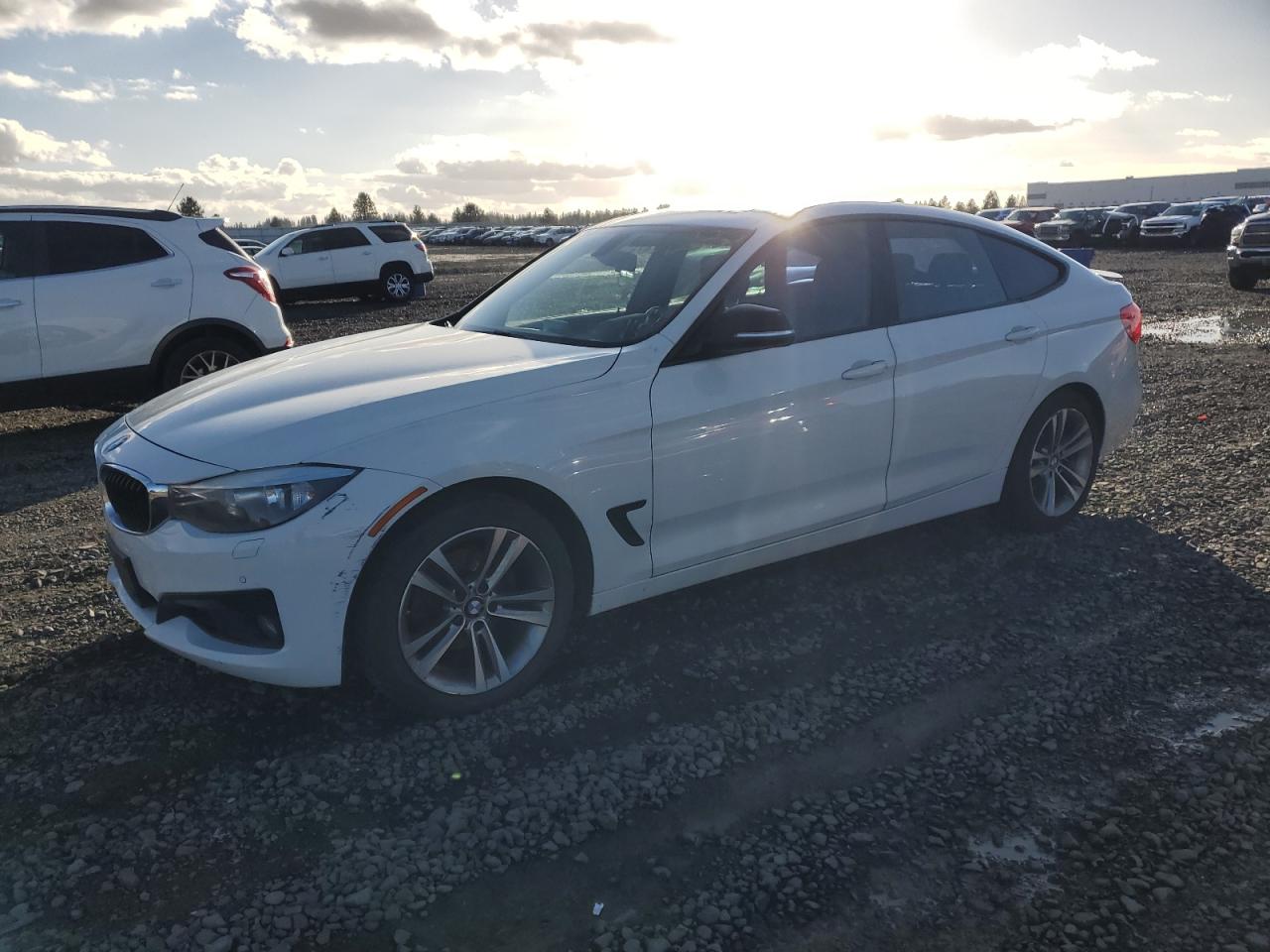 BMW 328 2015