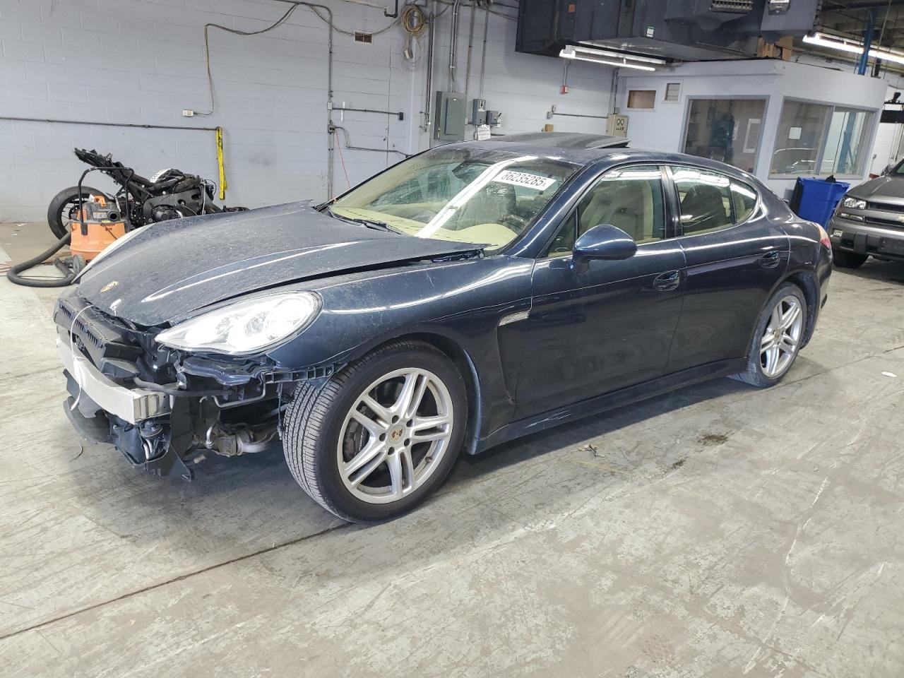 PORSCHE PANAMERA 2 2012