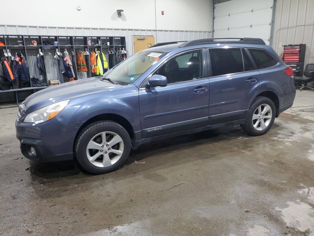 SUBARU OUTBACK 2. 2014