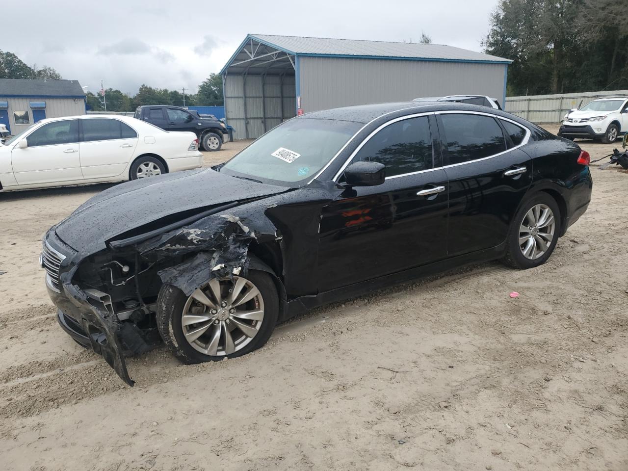INFINITI M37 2011