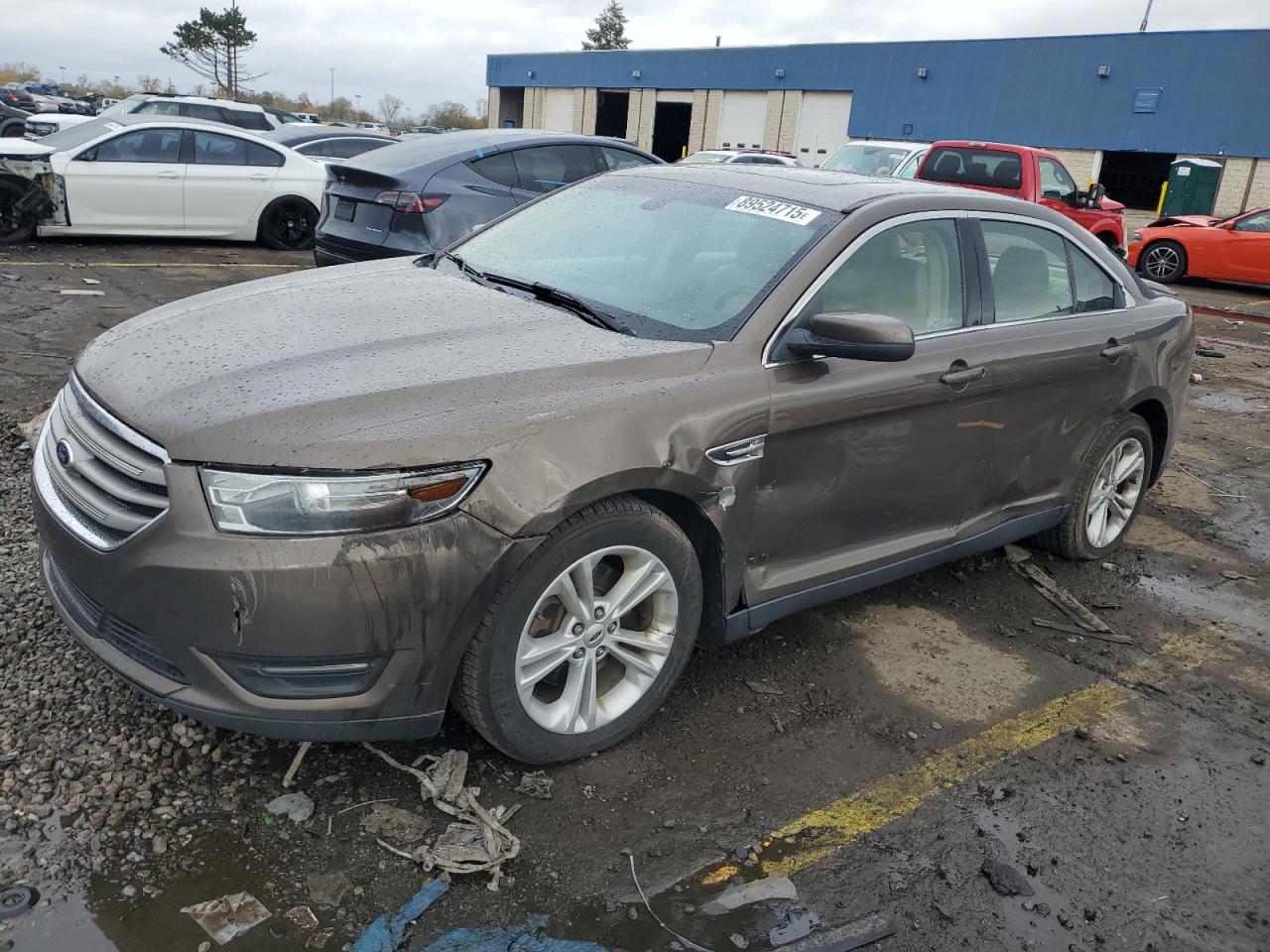 FORD TAURUS SEL 2015