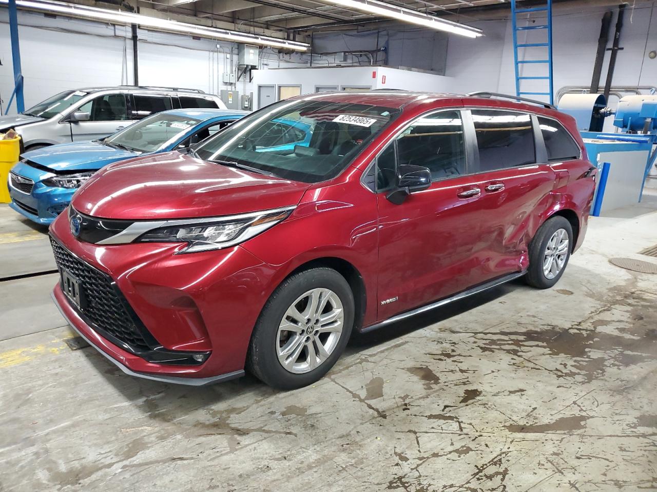 TOYOTA SIENNA XSE 2021