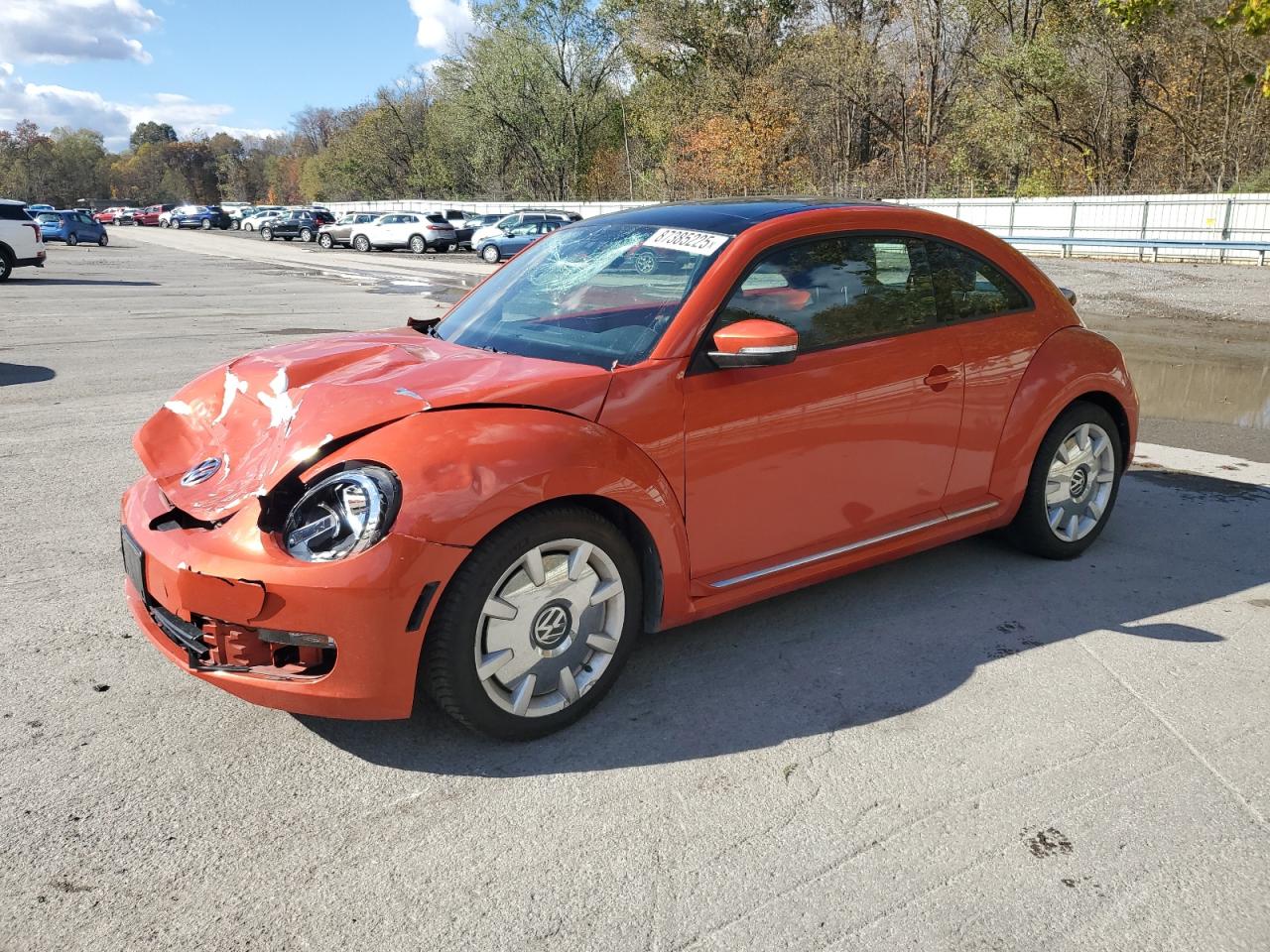 VOLKSWAGEN BEETLE SE 2016