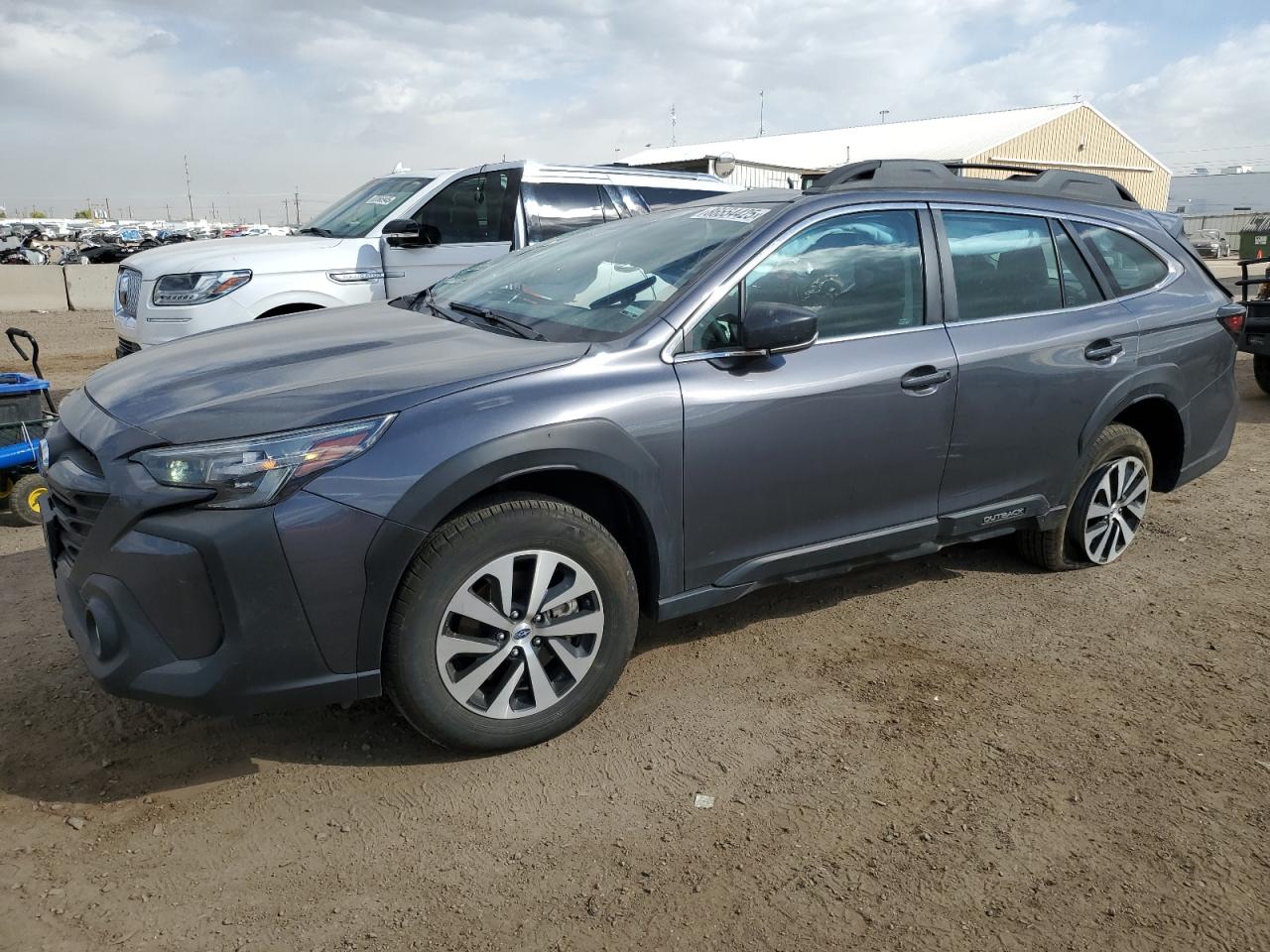 SUBARU OUTBACK 2025