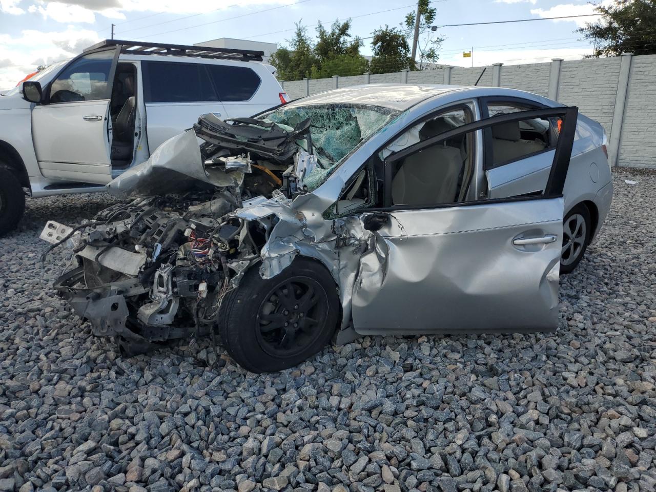 TOYOTA PRIUS 2015