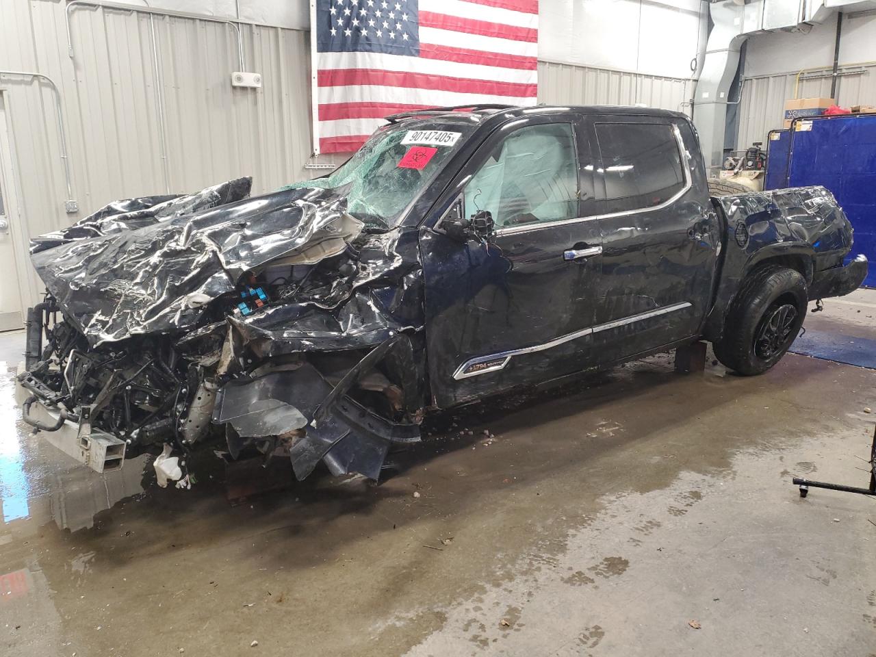 TOYOTA TUNDRA CRE 2023