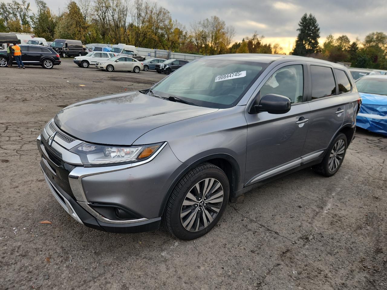 MITSUBISHI OUTLANDER 2020