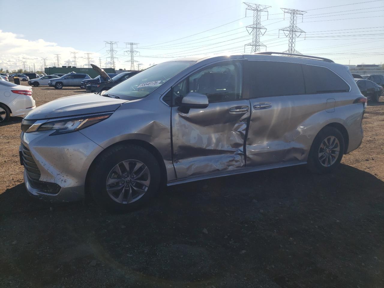TOYOTA SIENNA LE 2022