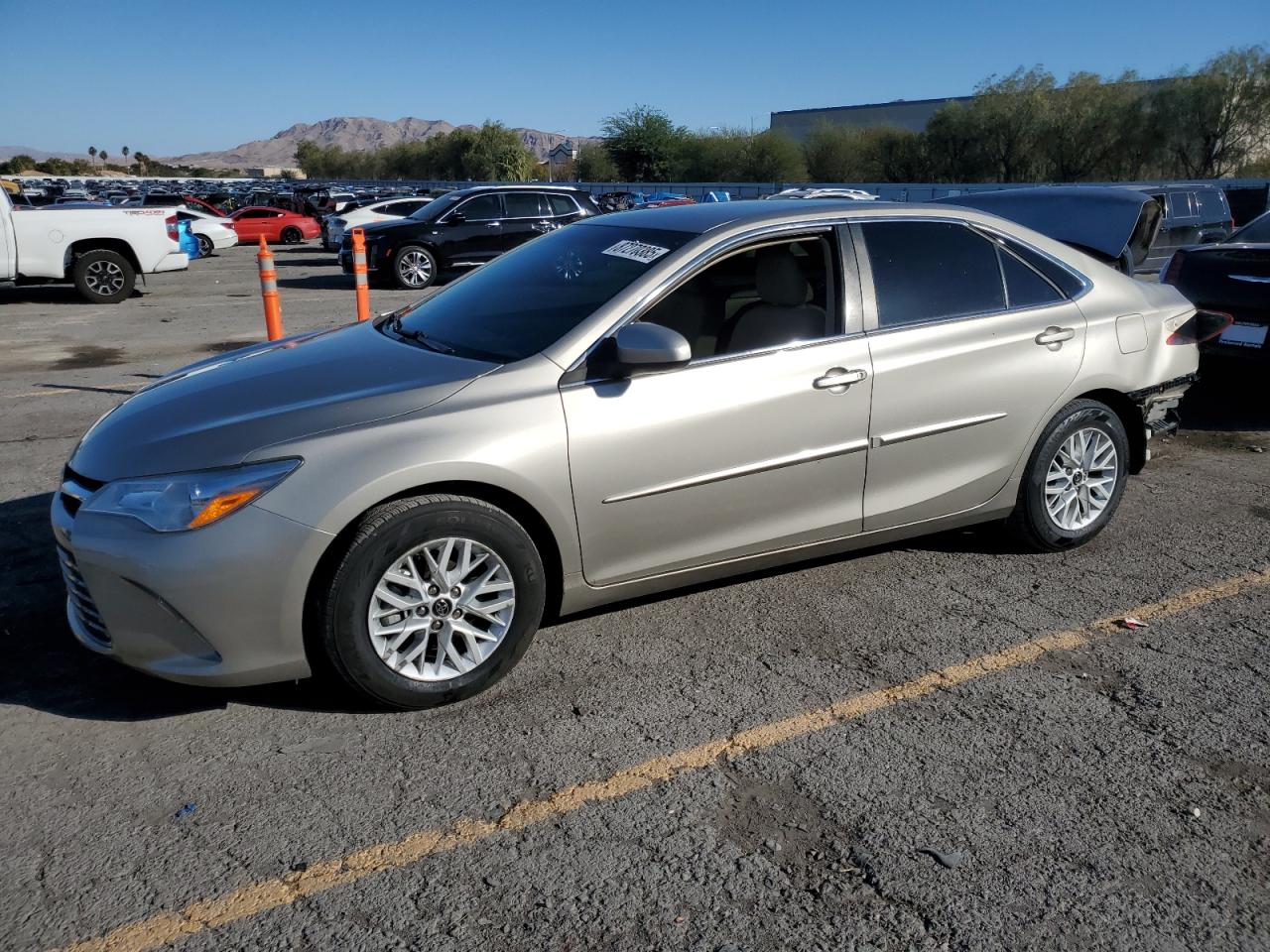TOYOTA CAMRY LE 2017