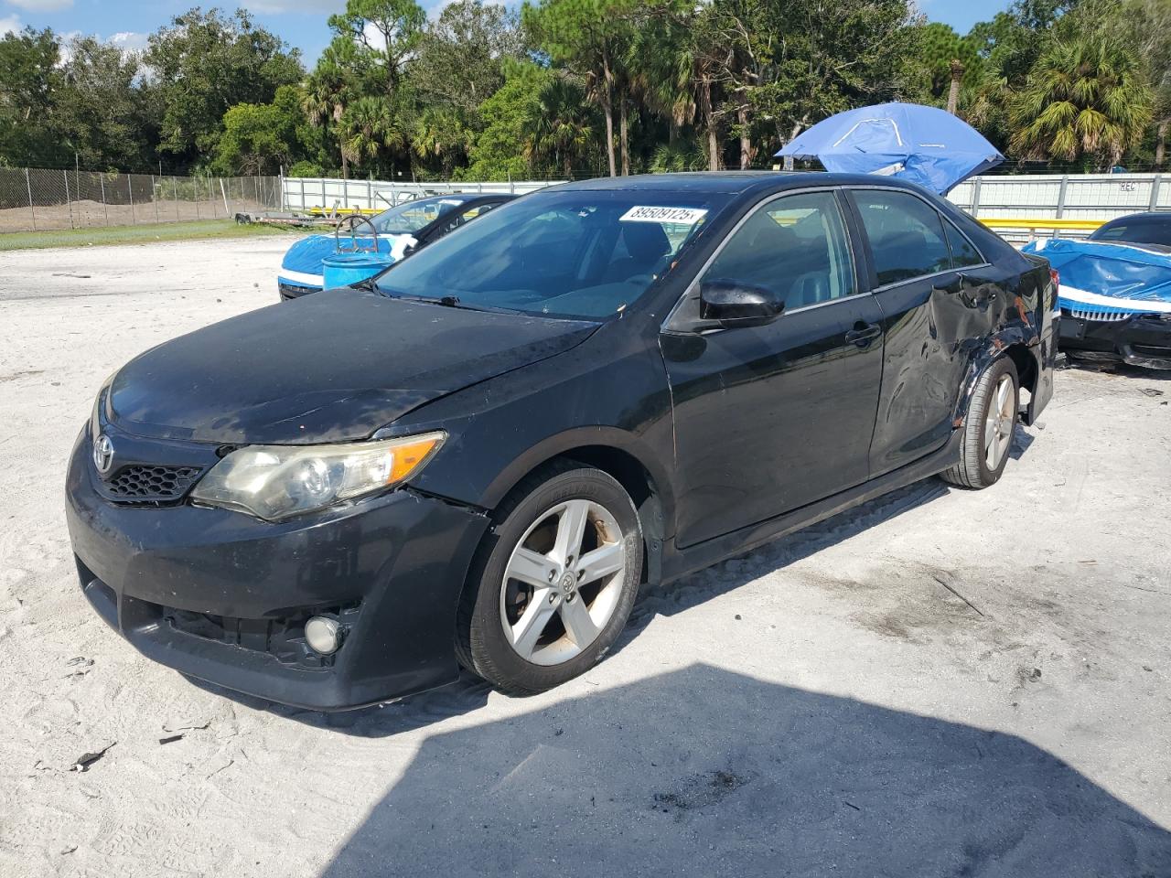 TOYOTA CAMRY 2014
