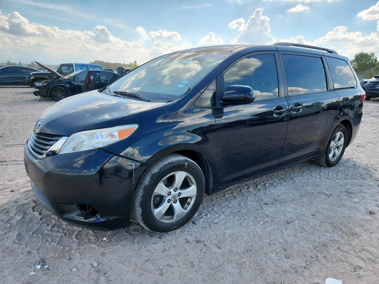 TOYOTA SIENNA 2017