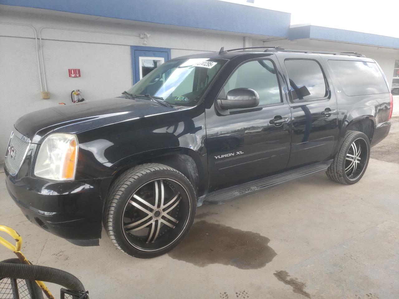 GMC YUKON XL K 2013