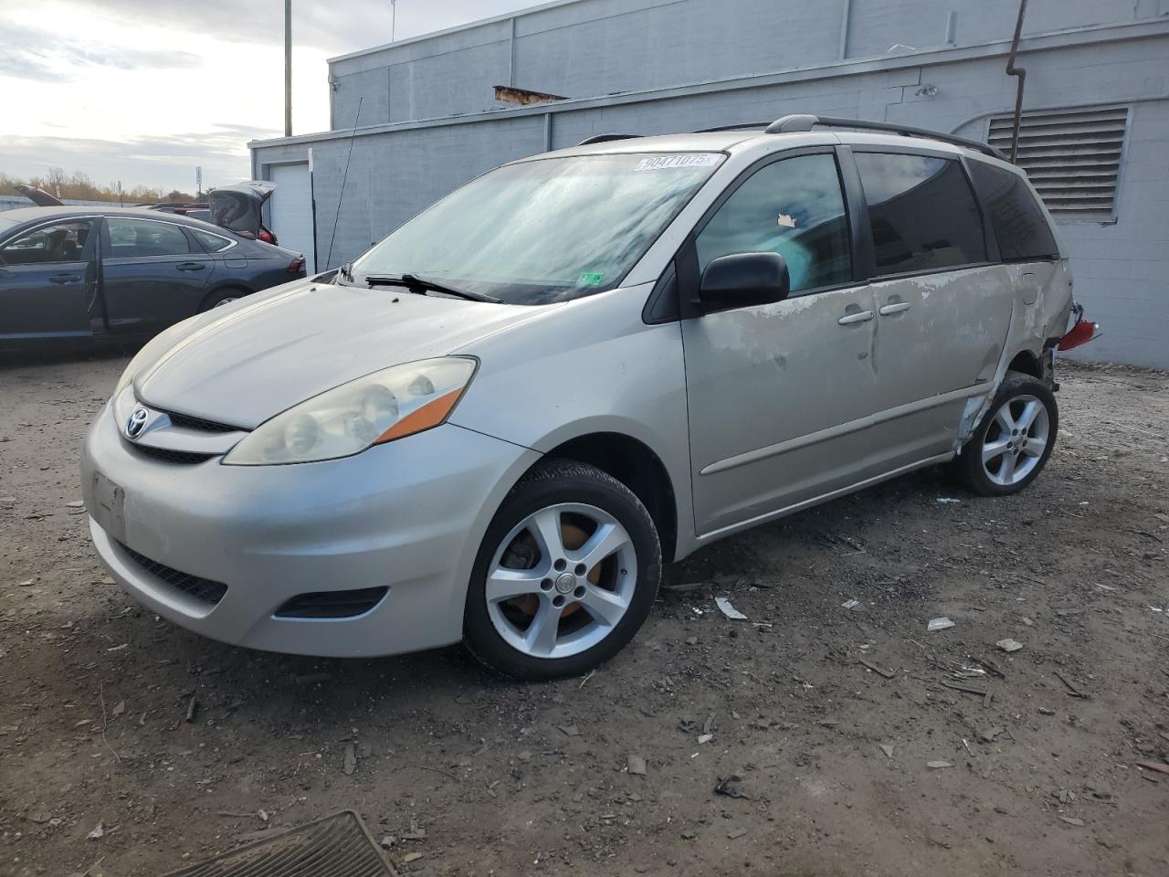 TOYOTA SIENNA CE 2008