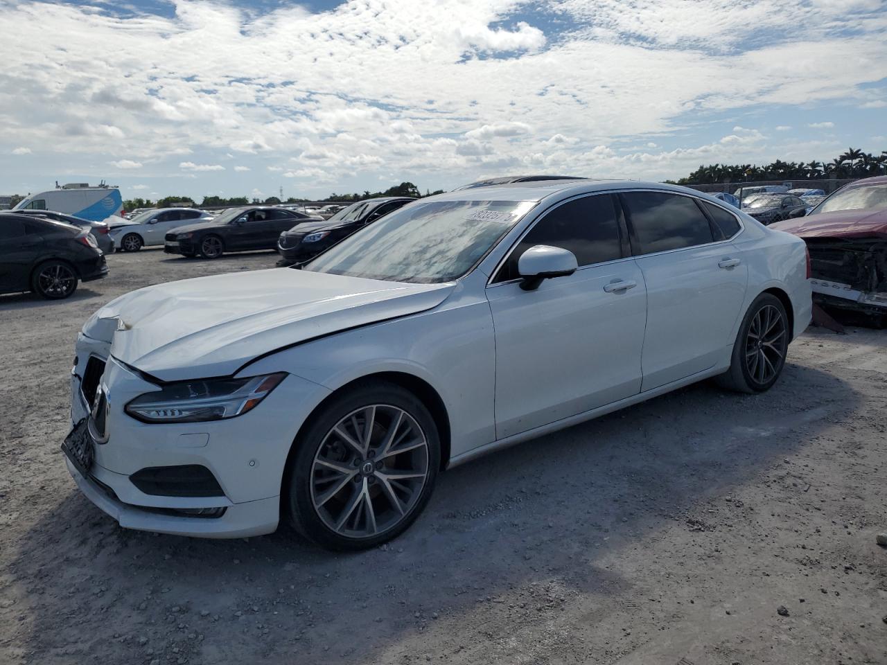 VOLVO S90 T5 MOM 2018