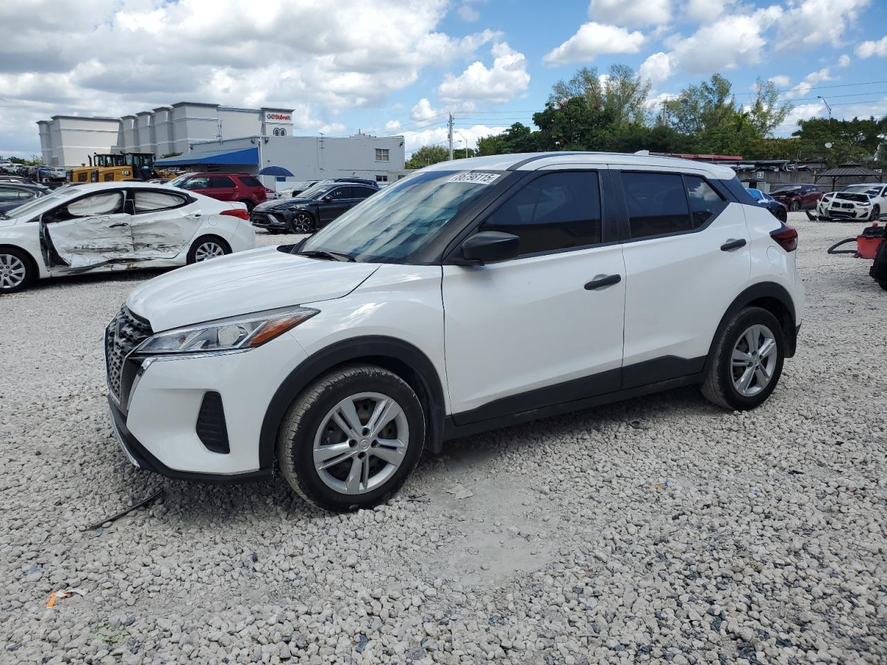 NISSAN KICKS S 2023