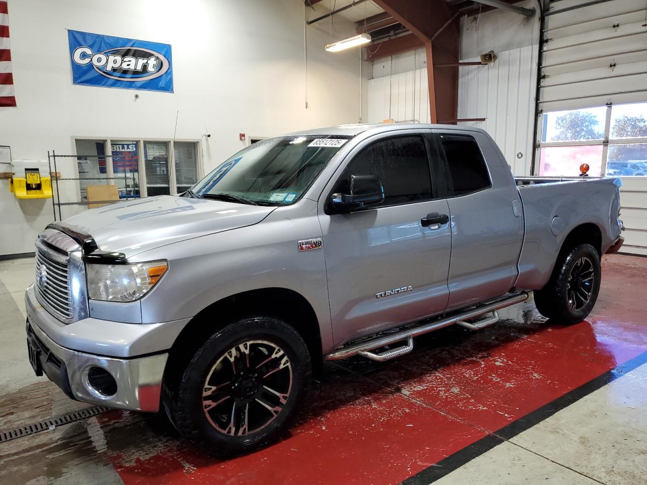 TOYOTA TUNDRA 2011