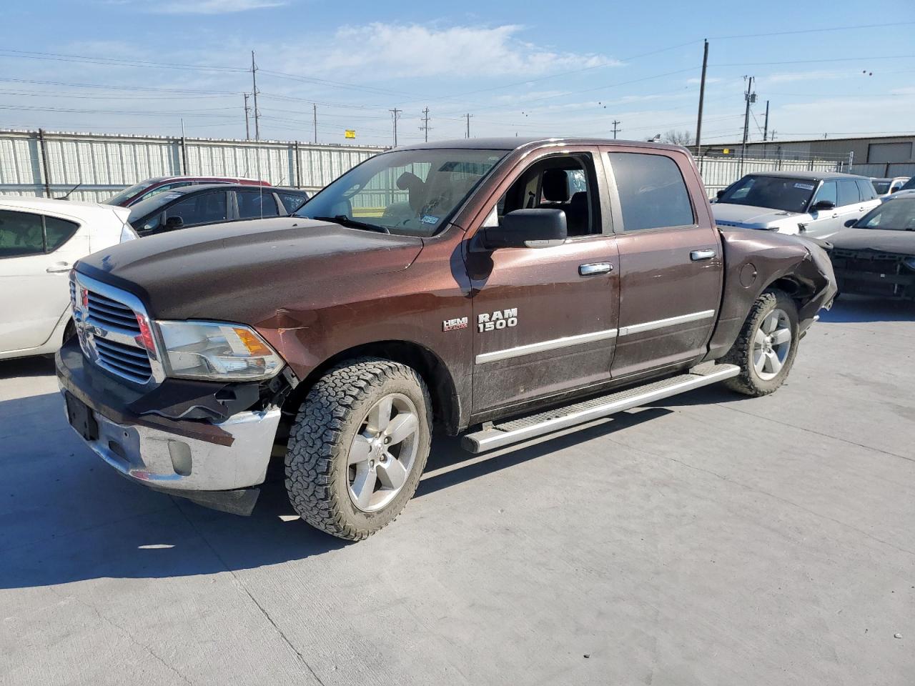 RAM 1500 SLT 2015