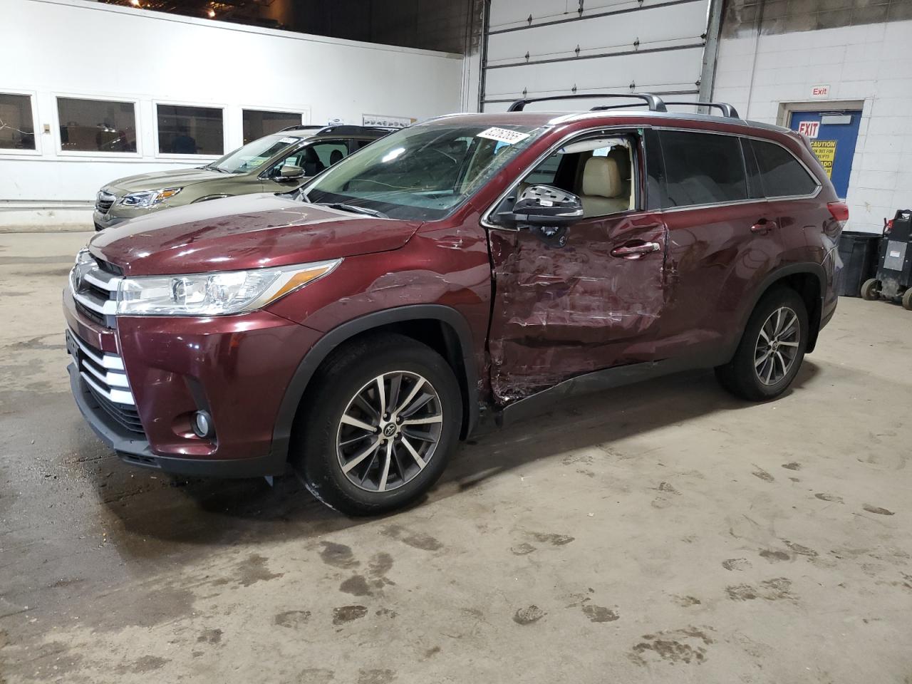 TOYOTA HIGHLANDER 2019