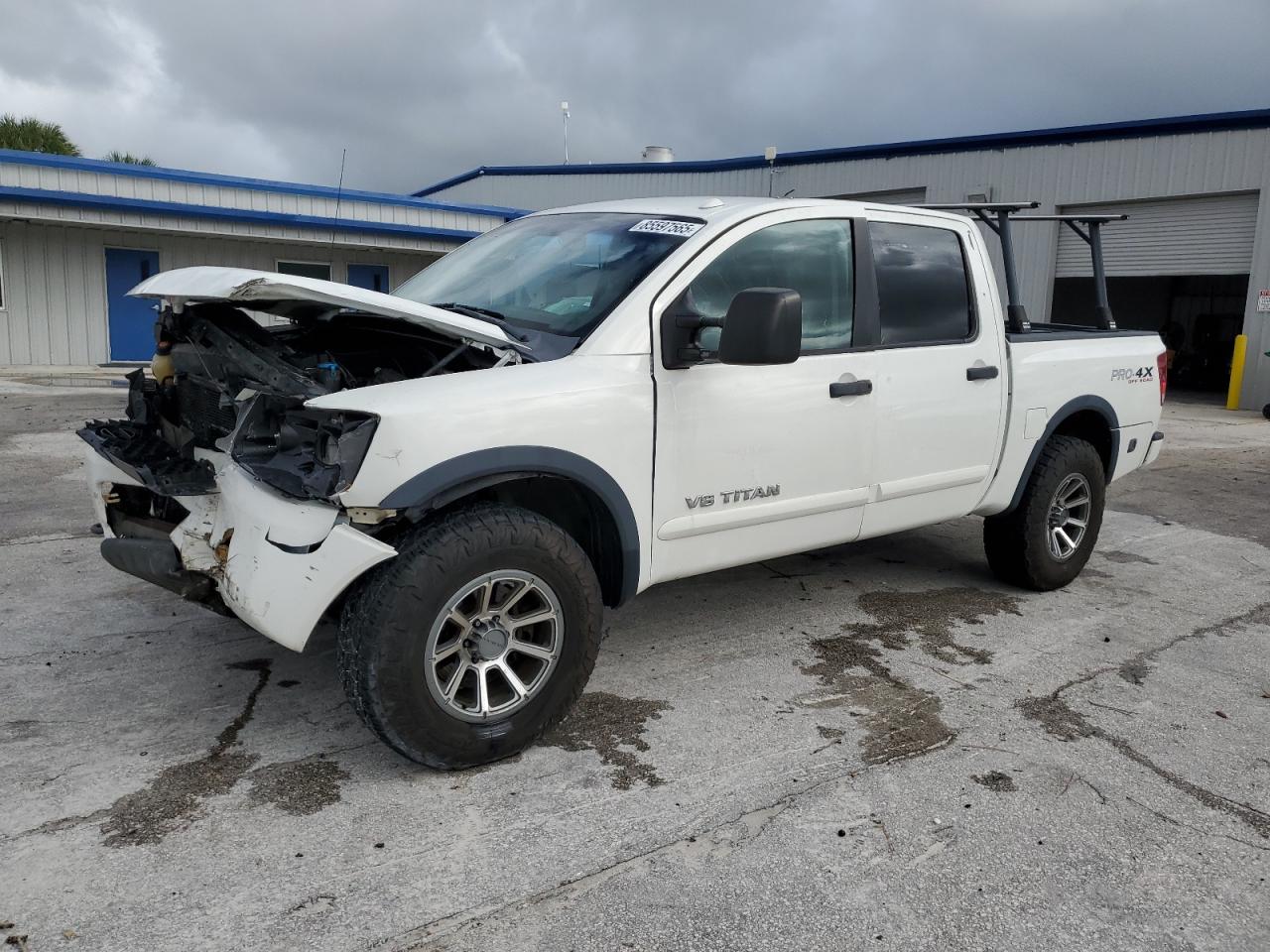 NISSAN TITAN 2011