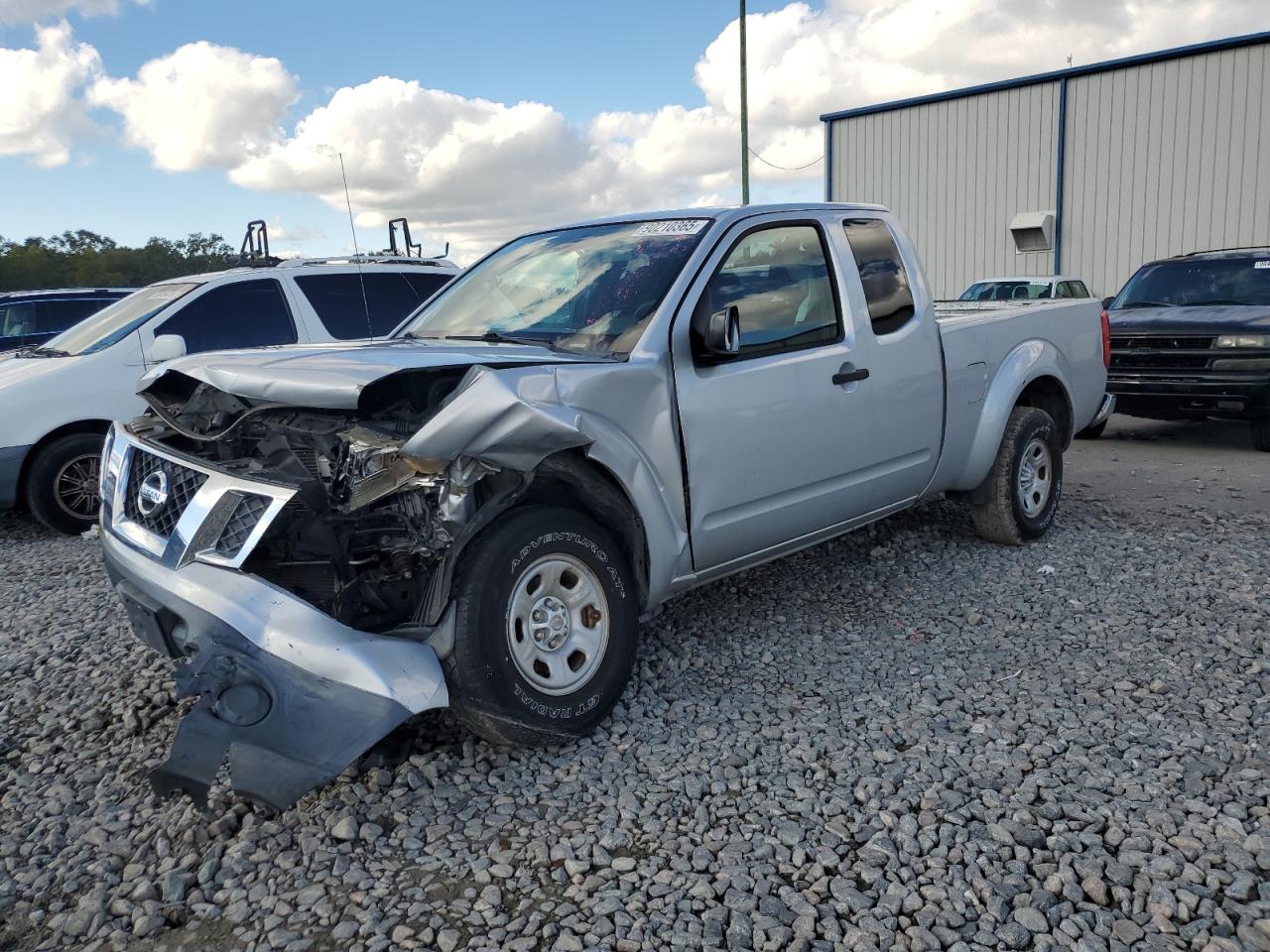 NISSAN FRONTIER 2015