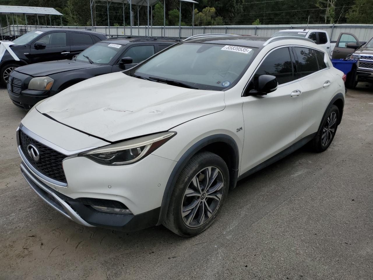 INFINITI QX30 BASE 2017