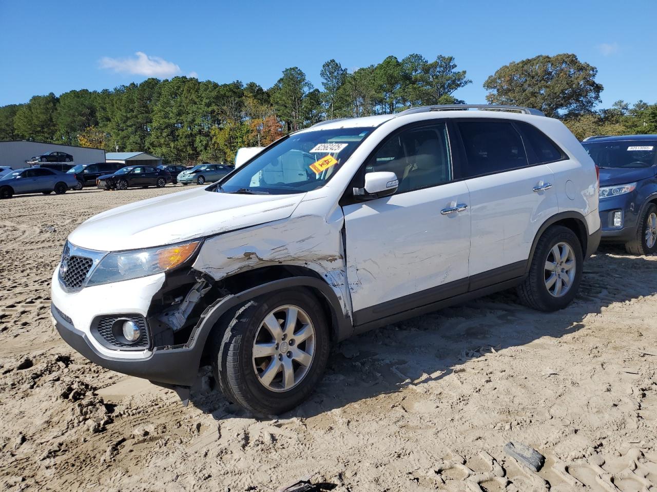 KIA SORENTO LX 2013
