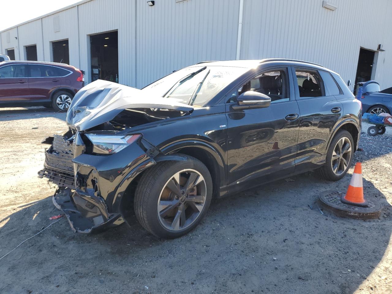 AUDI Q4 E-TRON 2024