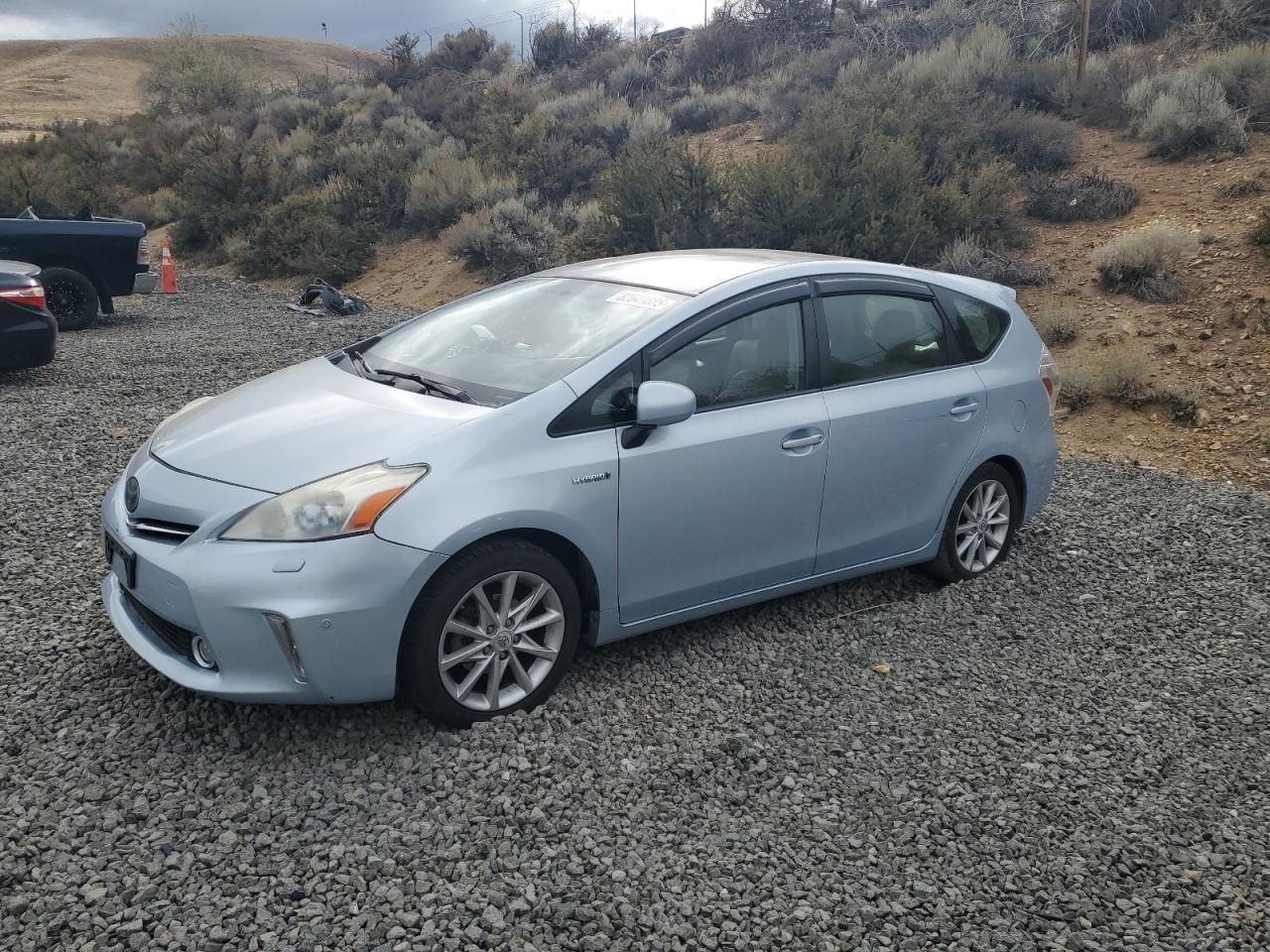 TOYOTA PRIUS V 2012