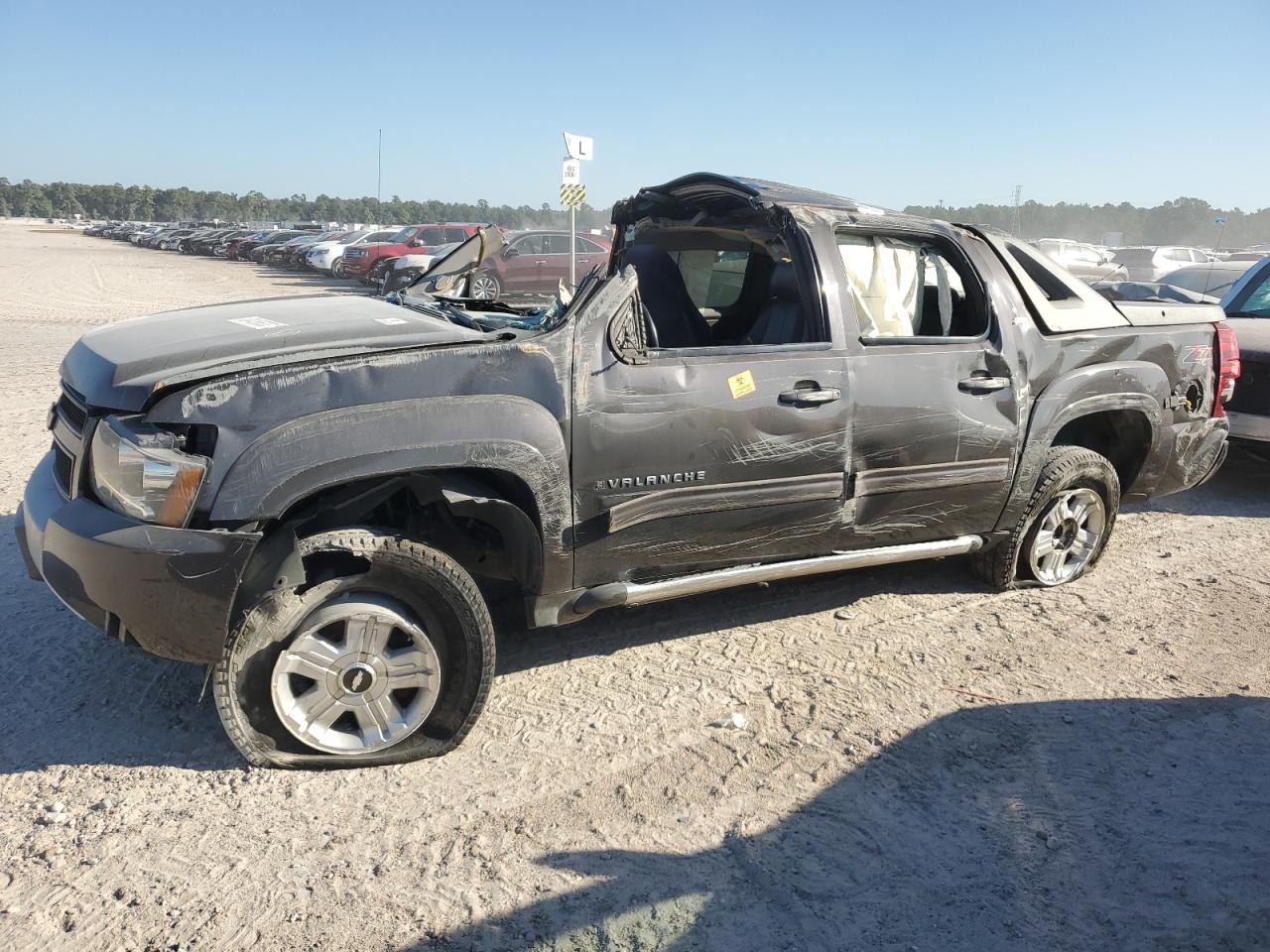 CHEVROLET AVALANCHE 2011